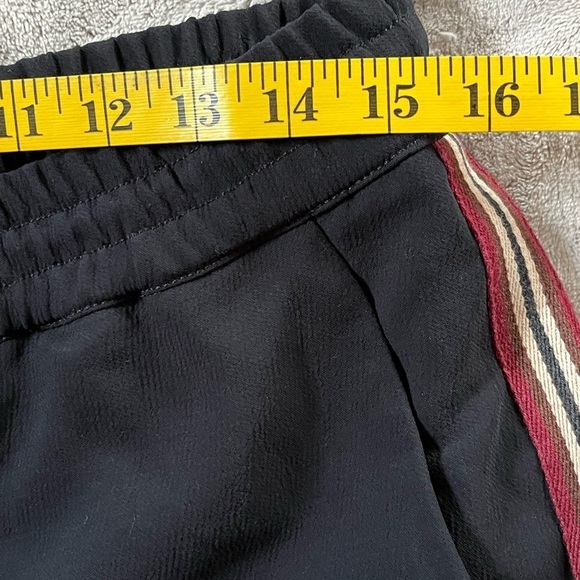 ARITZIA Wilfred Buffon Pant Jogger Black with Stripe Down Sides Womens Medium - Picture 12 of 14